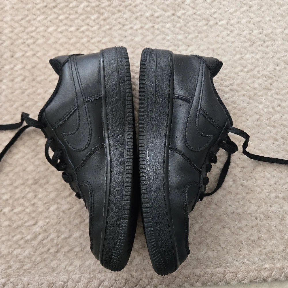 🖤Nike Air Force 1 Low Triple Black Youth 5.5Y Sneakers